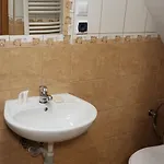 Nad *